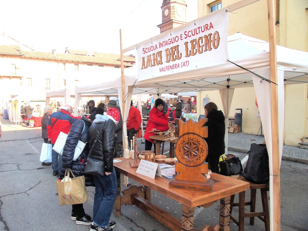 Amici del Legno al mercatino di Natale di Villanova d’Asti ed. 2023